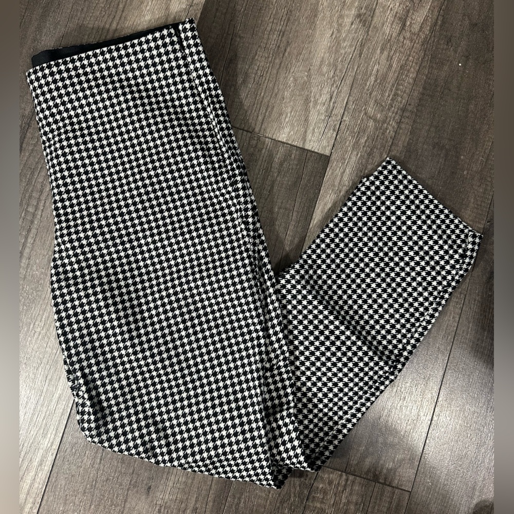 Old Navy - Black and White Patterned Dress Pant - Size 12